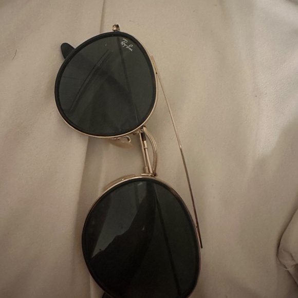 Gold rim Ray-bans